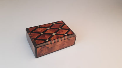 Thuya Holz Box Leonie | Thuya Schmuckkästchen mit Muster | Thuya Design