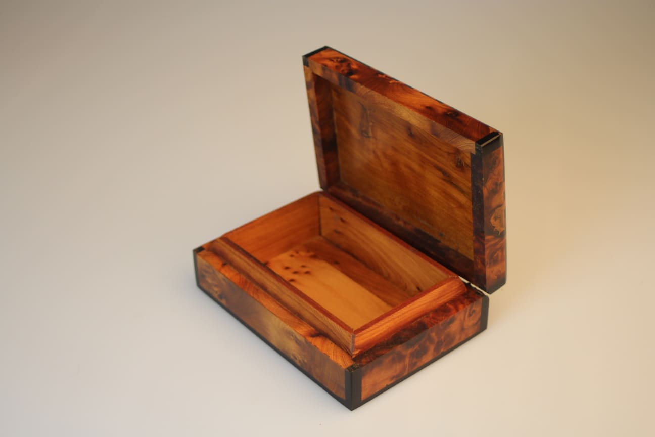 Thuya Holz Box Leonie | Thuya Schmuckkästchen mit Muster | Thuya Design